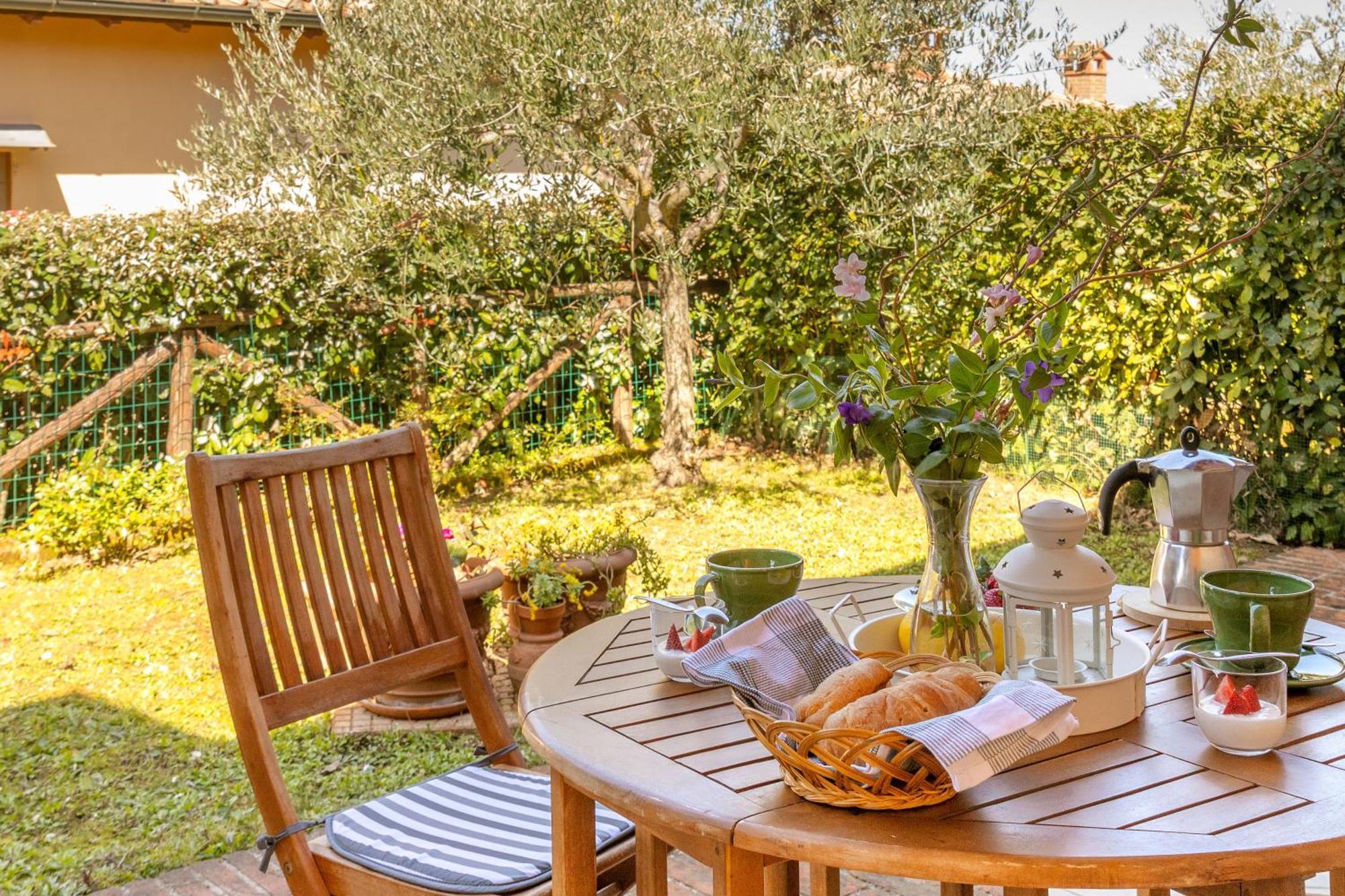 Noi 2 Vacanze - Il Nido Di Gina Contignano Exterior photo